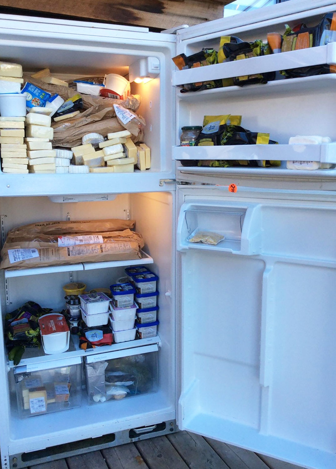 Community-owned fridge in Saint-Henri making a difference